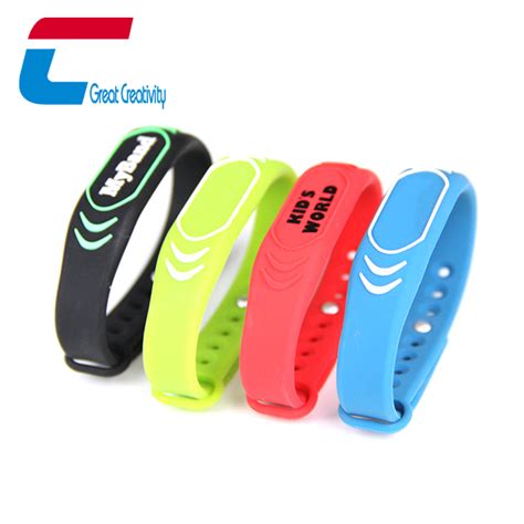 rfid tag silicone wristband|wholesale rfid silicone wristband supplier.